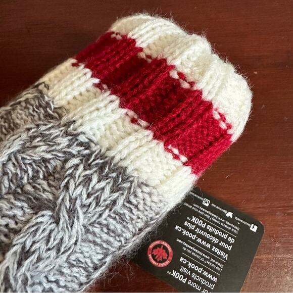 Pook Koozie warm glove that holds hot or cold beverage Winter Knit Grey Red NWT - Picture 6 of 13